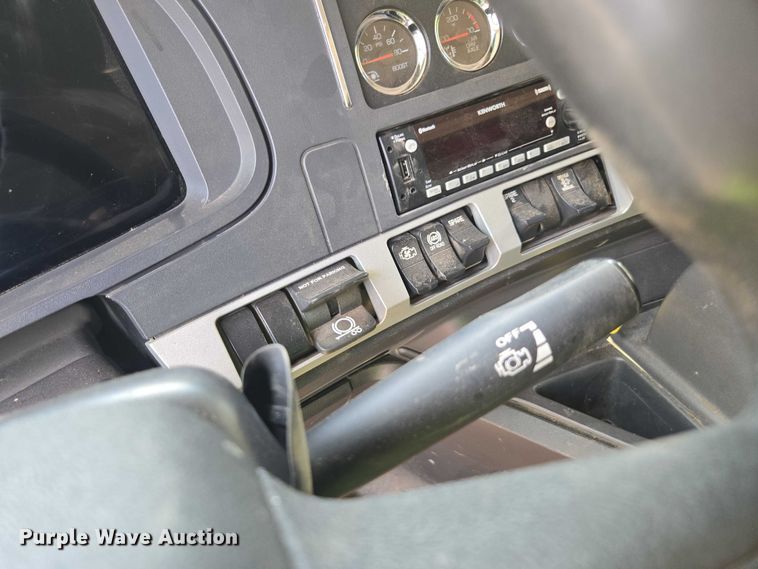 image for item YA0870 2023 Kenworth T880 dump truck