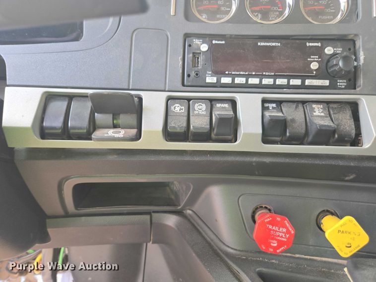 image for item YA0870 2023 Kenworth T880 dump truck