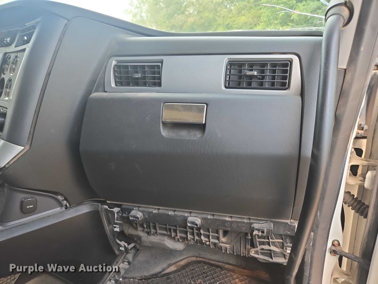 image for item YA0870 2023 Kenworth T880 dump truck