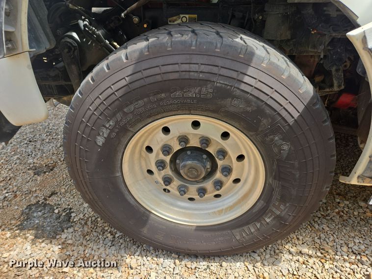 image for item YA0870 2023 Kenworth T880 dump truck