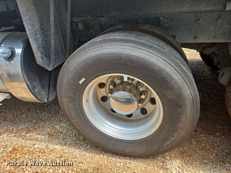 image for item YA0870 2023 Kenworth T880 dump truck