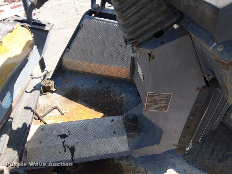 image for item YA0982 2009 Hamm HD110 double drum vibratory roller