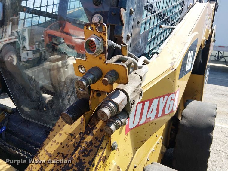 image for item YA0983 2012 Caterpillar 262C skid steer loader