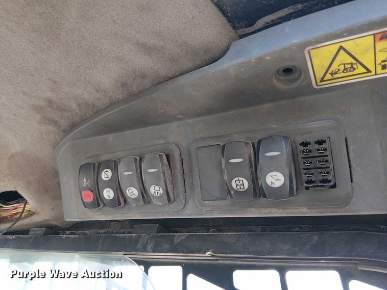 image for item YA0983 2012 Caterpillar 262C skid steer loader