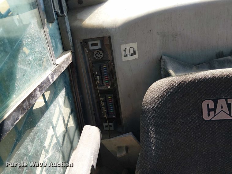 image for item YA0983 2012 Caterpillar 262C skid steer loader