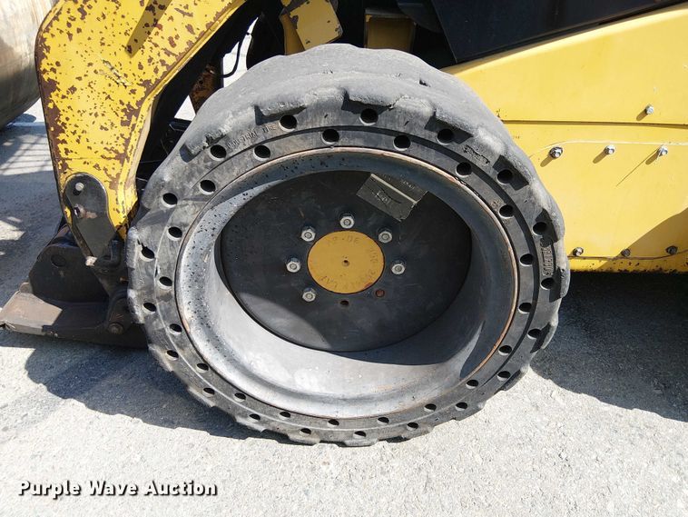 image for item YA0983 2012 Caterpillar 262C skid steer loader