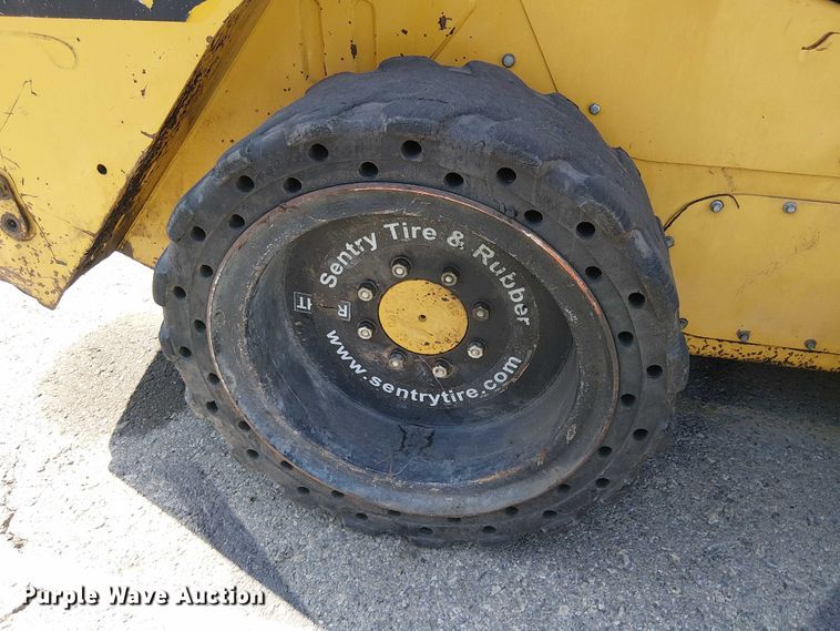 image for item YA0983 2012 Caterpillar 262C skid steer loader