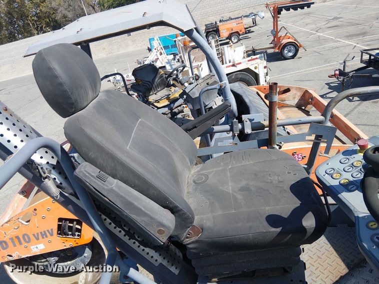 image for item YA0987 2010 Wirtgen Vision 5203-2 paver