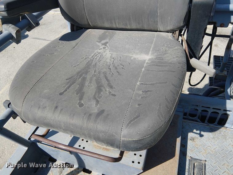 image for item YA0987 2010 Wirtgen Vision 5203-2 paver