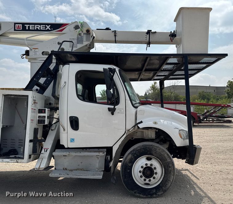 image for item YA1022 2020 Freightliner Business Class M2 forestry bucket truck