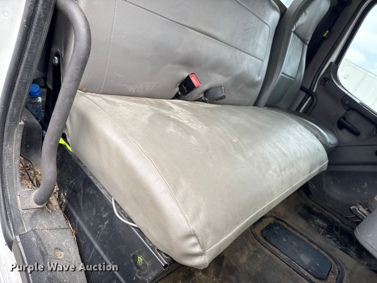 image for item YA1022 2020 Freightliner Business Class M2 forestry bucket truck