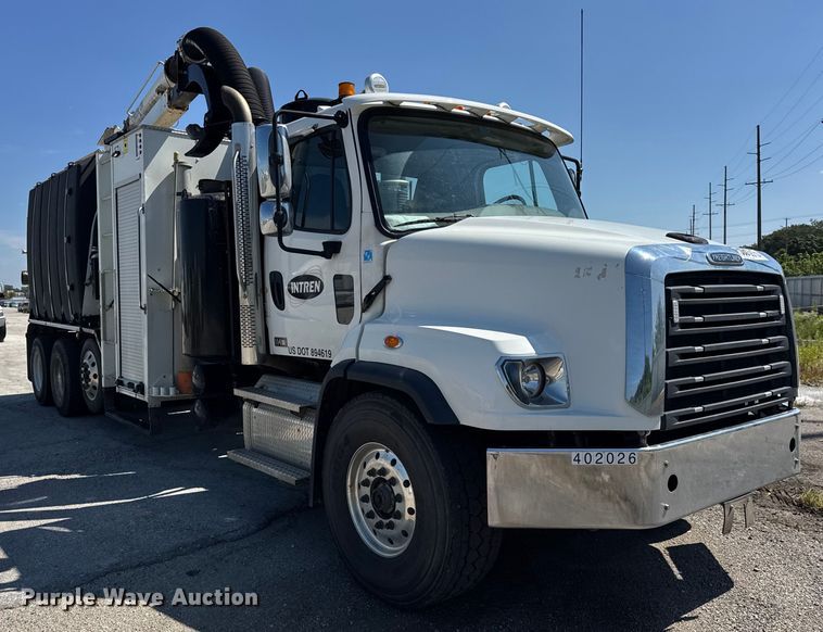 image for item YA1086 2020 Freightliner 114SD vacuum truck