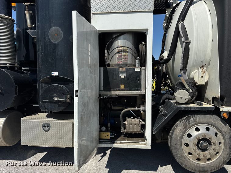 image for item YA1086 2020 Freightliner 114SD vacuum truck