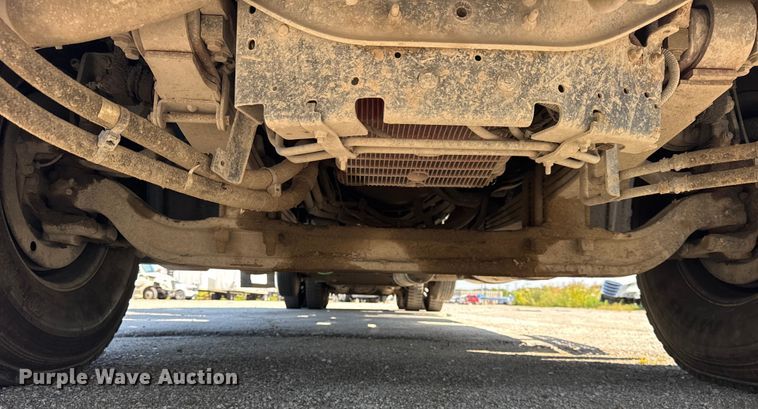 image for item YA1086 2020 Freightliner 114SD vacuum truck