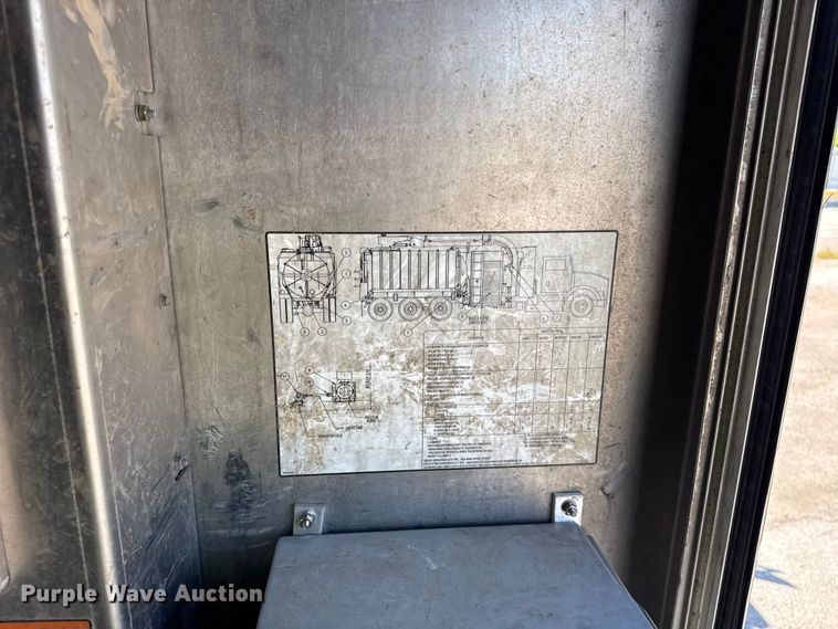 image for item YA1086 2020 Freightliner 114SD vacuum truck