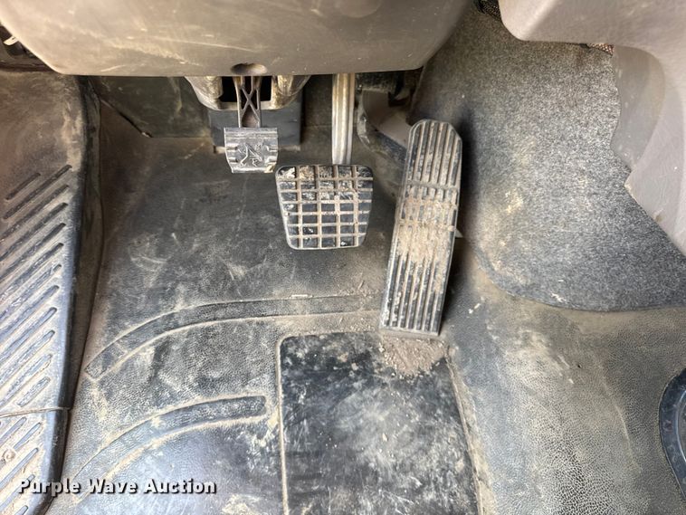 image for item YA1086 2020 Freightliner 114SD vacuum truck