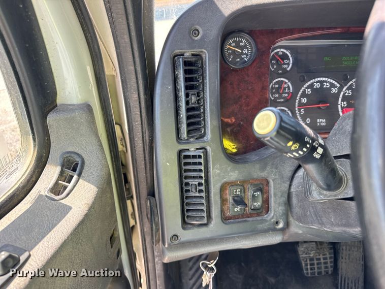 image for item YA1086 2020 Freightliner 114SD vacuum truck