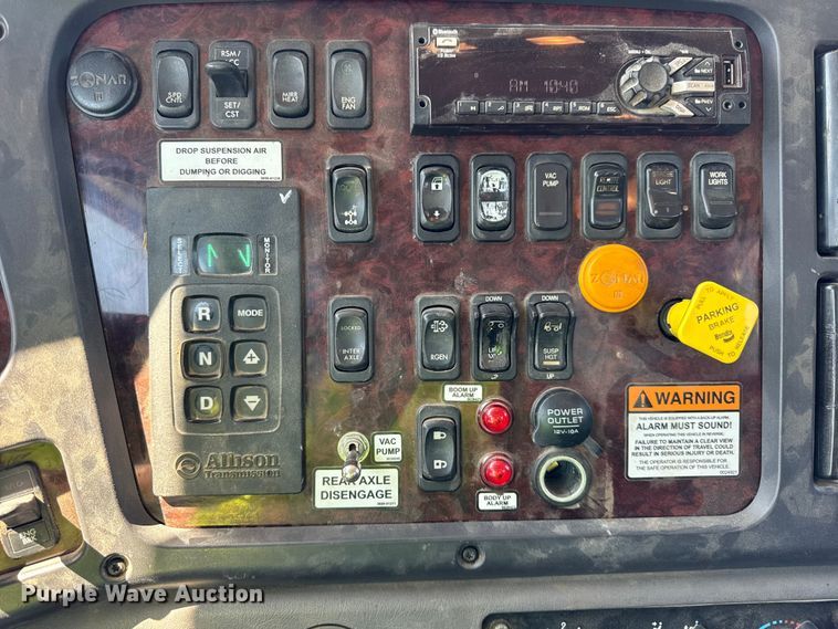 image for item YA1086 2020 Freightliner 114SD vacuum truck