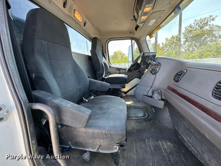 image for item YA1086 2020 Freightliner 114SD vacuum truck