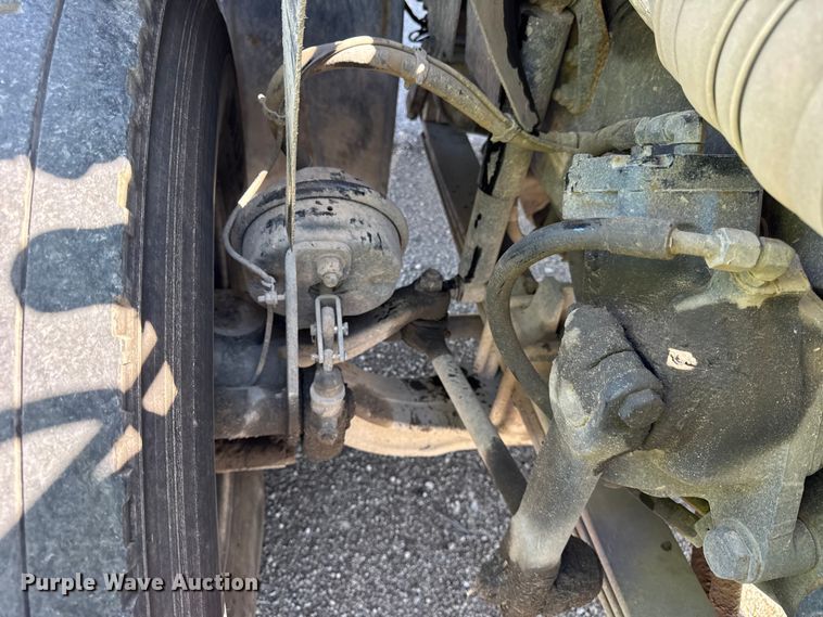 image for item YA1086 2020 Freightliner 114SD vacuum truck