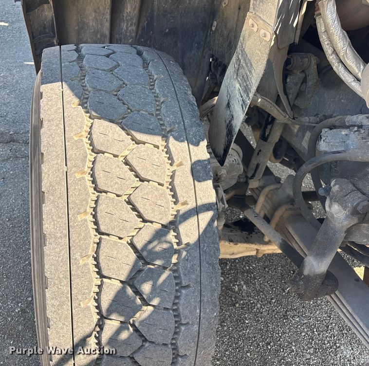 image for item YA1086 2020 Freightliner 114SD vacuum truck