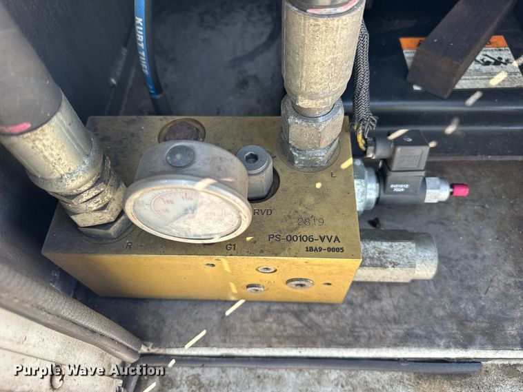 image for item YA1086 2020 Freightliner 114SD vacuum truck