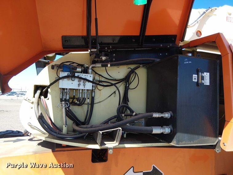 image for item YA1133 2008 JLG 860SJ boom lift