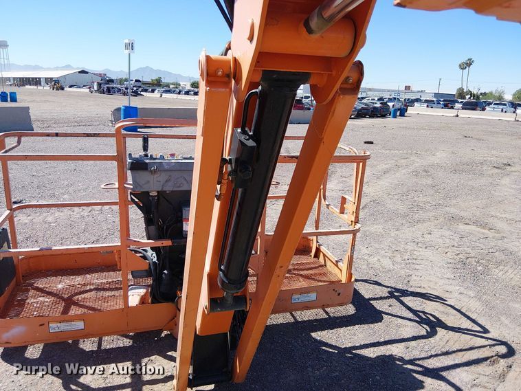image for item YA1133 2008 JLG 860SJ boom lift