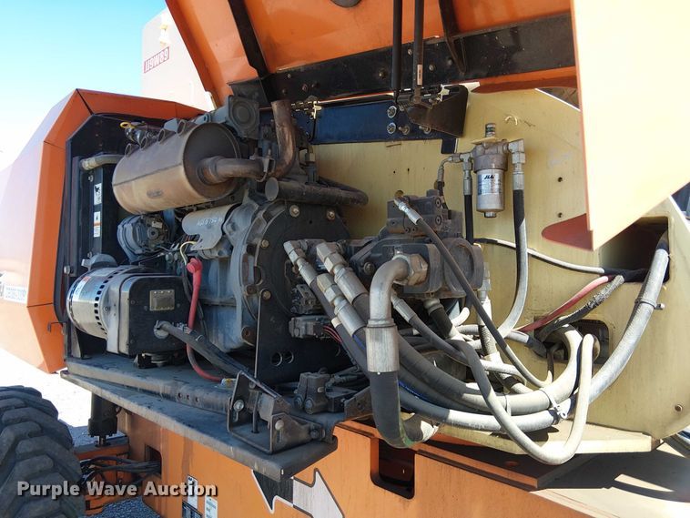 image for item YA1133 2008 JLG 860SJ boom lift