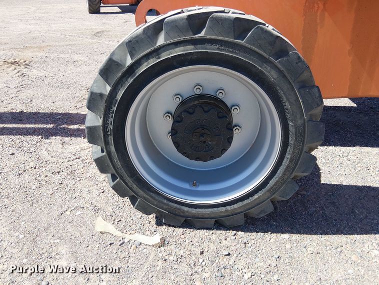 image for item YA1133 2008 JLG 860SJ boom lift