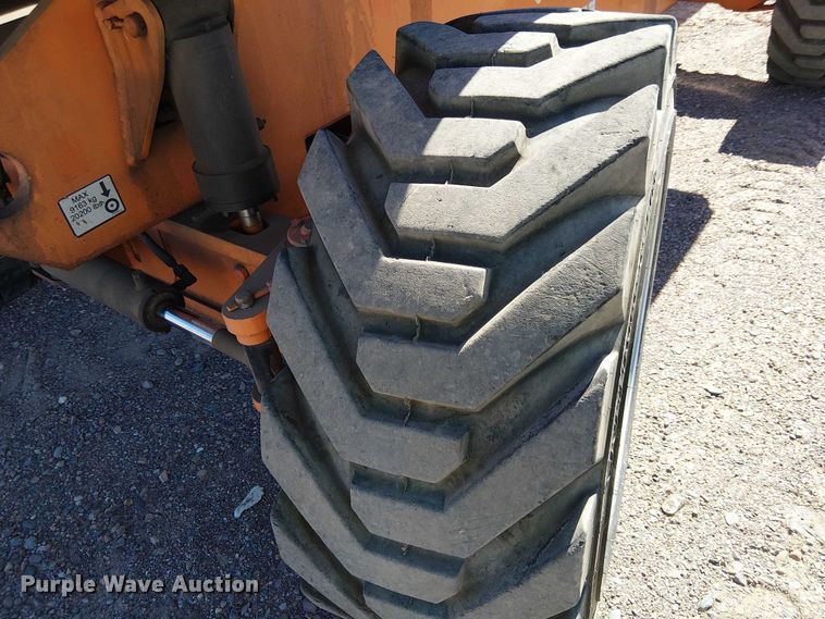 image for item YA1133 2008 JLG 860SJ boom lift