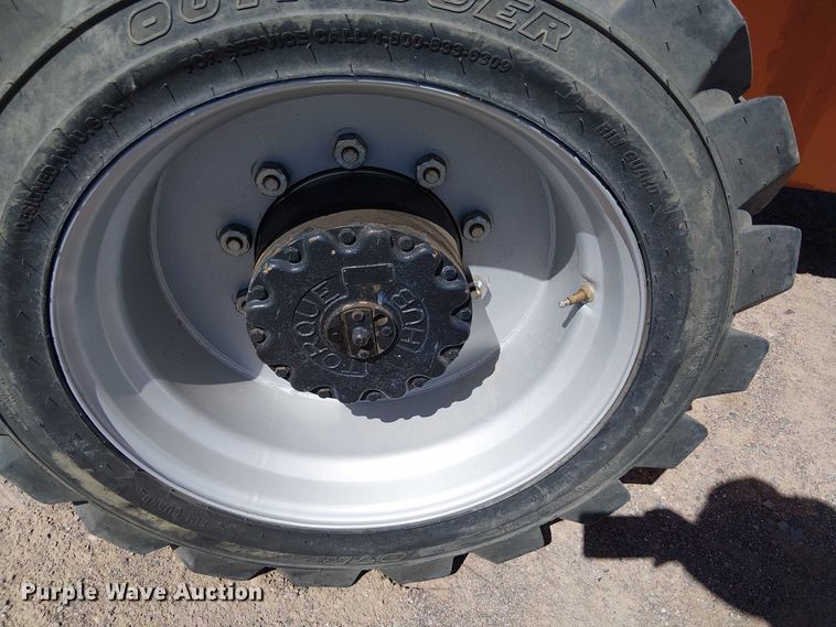 image for item YA1133 2008 JLG 860SJ boom lift