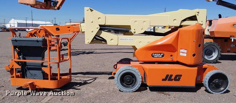 image for item YA1134 2007 JLG E400AJPN boom lift