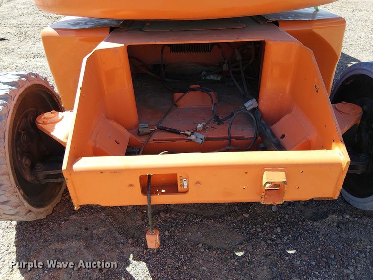 image for item YA1134 2007 JLG E400AJPN boom lift