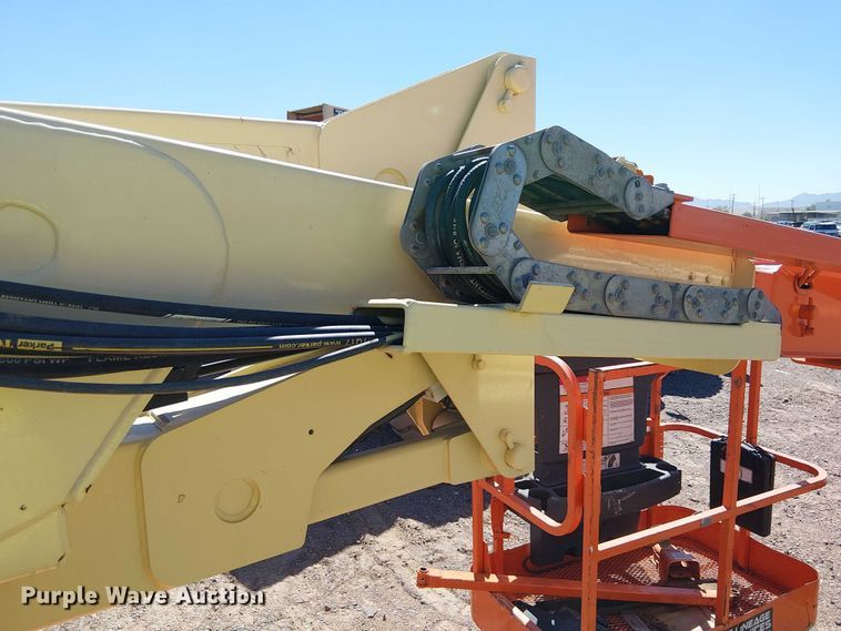 image for item YA1134 2007 JLG E400AJPN boom lift