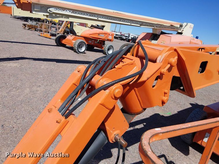 image for item YA1134 2007 JLG E400AJPN boom lift