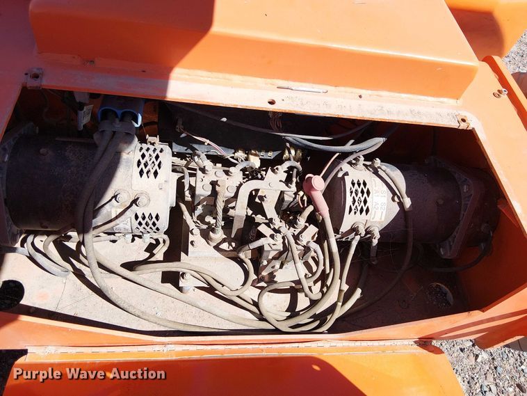 image for item YA1134 2007 JLG E400AJPN boom lift