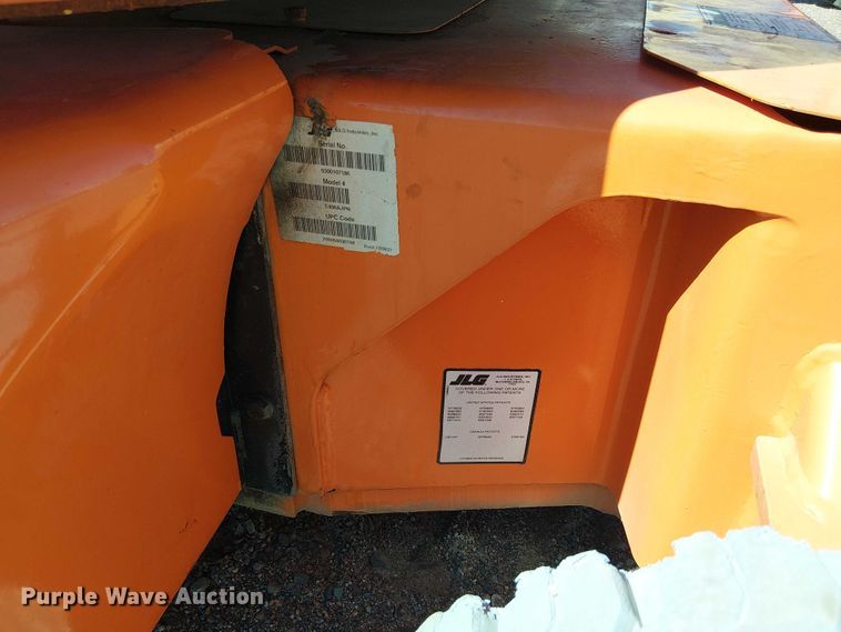 image for item YA1134 2007 JLG E400AJPN boom lift