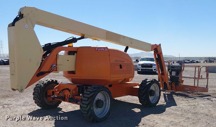 image for item YA1135 2011 JLG 600AJ boom lift