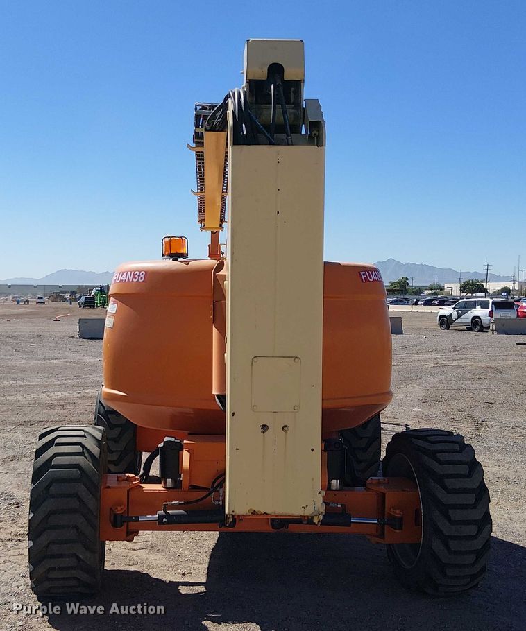 image for item YA1135 2011 JLG 600AJ boom lift