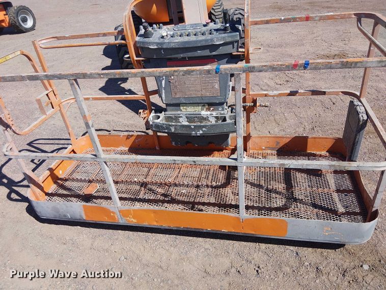 image for item YA1135 2011 JLG 600AJ boom lift