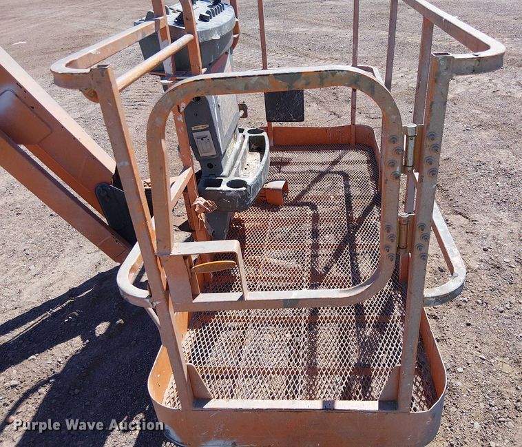 image for item YA1135 2011 JLG 600AJ boom lift