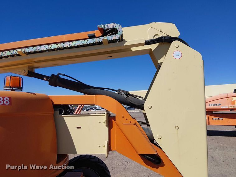 image for item YA1135 2011 JLG 600AJ boom lift