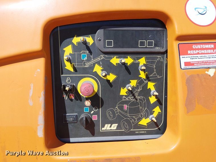 image for item YA1135 2011 JLG 600AJ boom lift