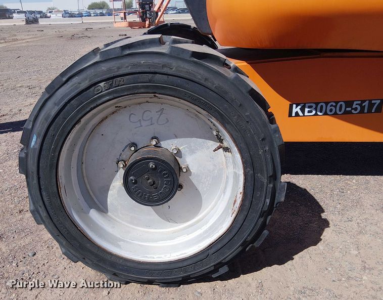 image for item YA1135 2011 JLG 600AJ boom lift