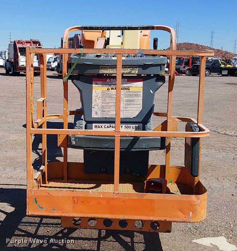 image for item YA1136 2011 JLG E300AJP boom lift