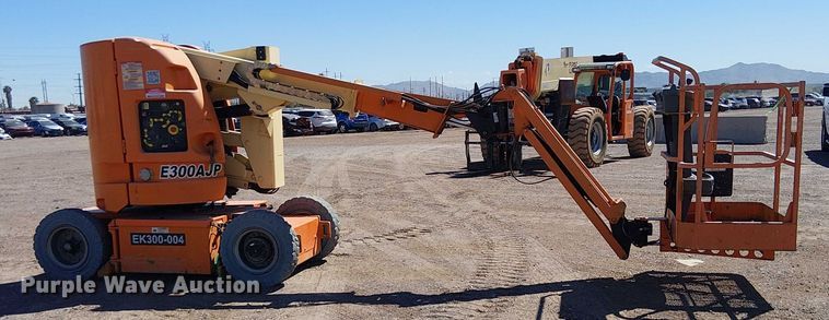 image for item YA1136 2011 JLG E300AJP boom lift