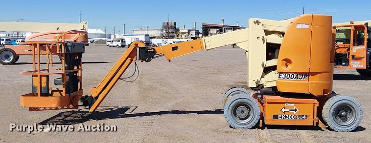 image for item YA1136 2011 JLG E300AJP boom lift