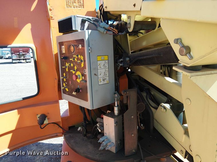image for item YA1136 2011 JLG E300AJP boom lift