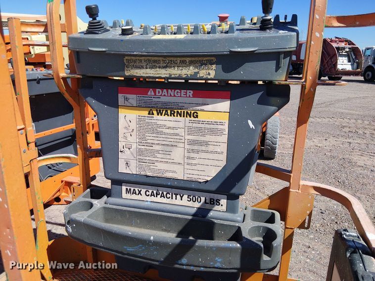 image for item YA1136 2011 JLG E300AJP boom lift